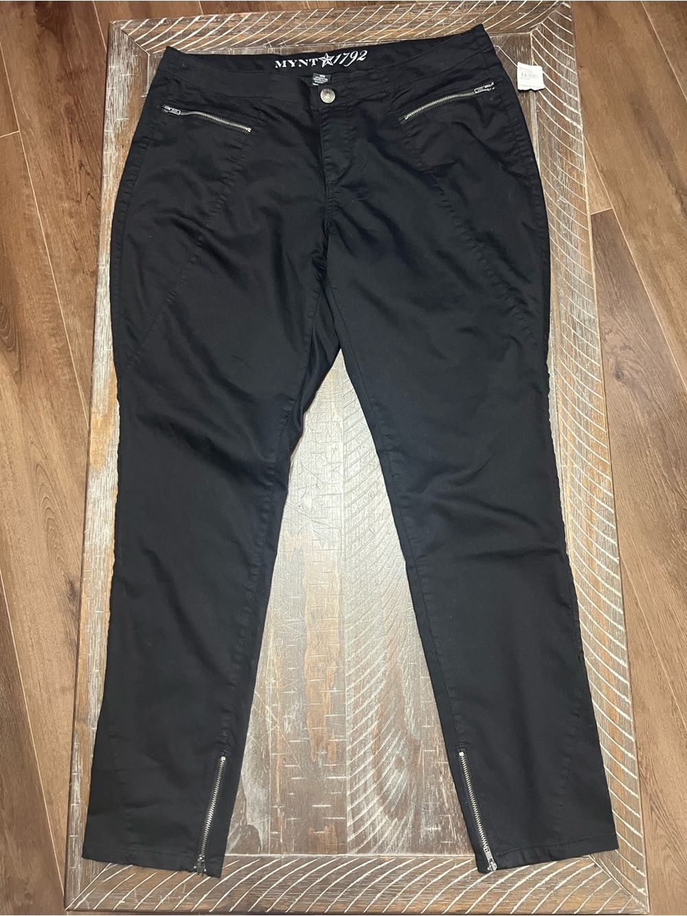 MYNT 1792 Black Pants with Branded Button and Zipper Detail